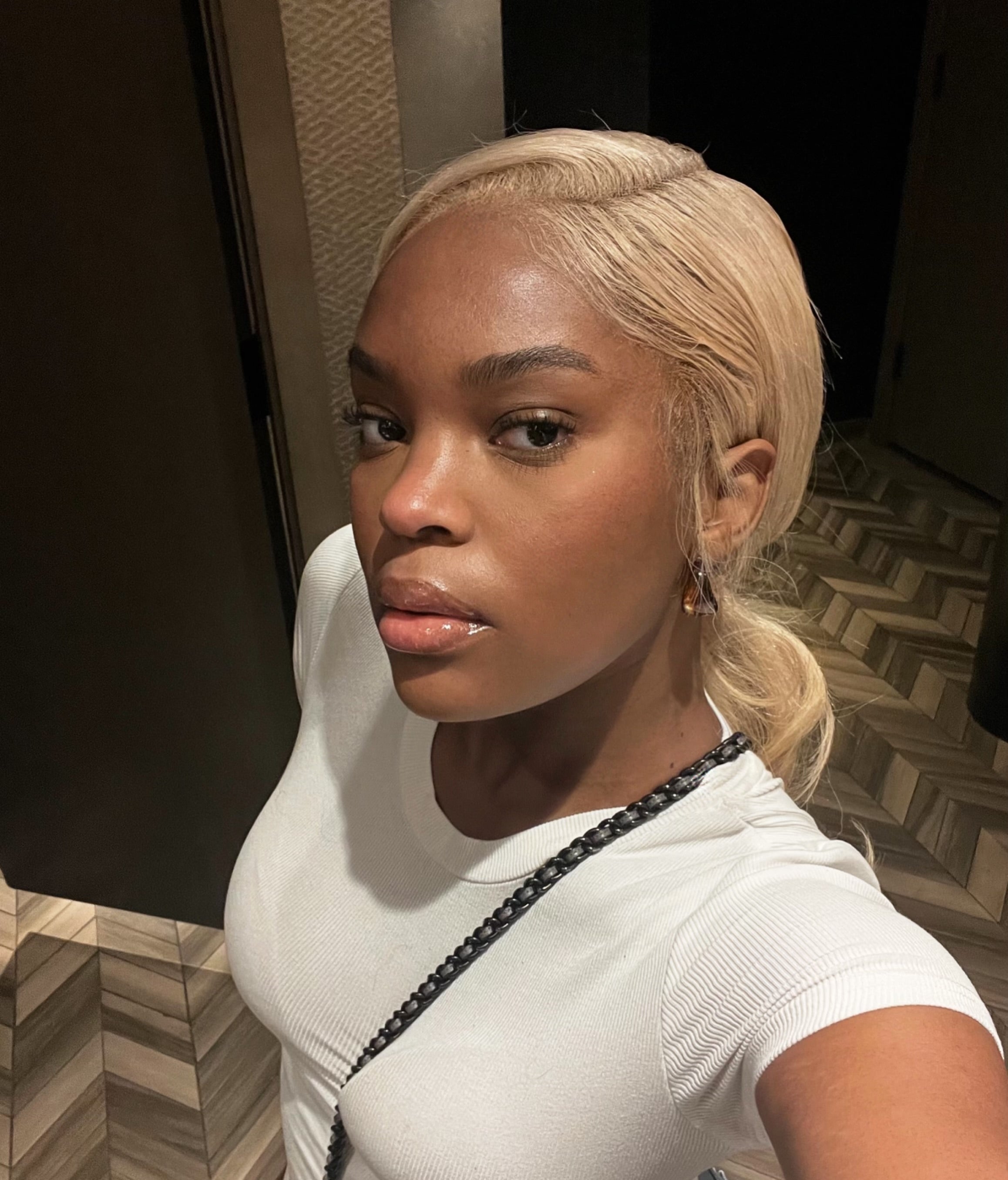 5x5 Blonde Closure